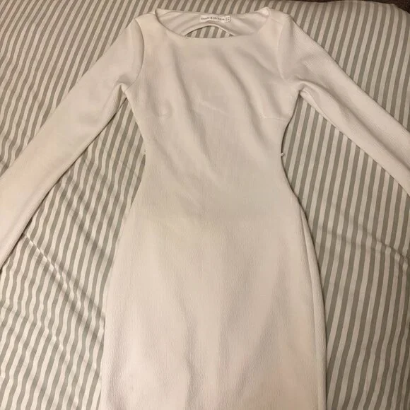 Saints & Secrets white long sleeve mini dress - Picture 3 of 4